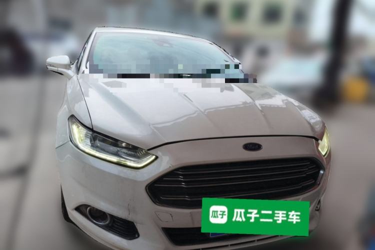 Used Ford Mondeo 2013 2.0L GTDi 200 Luxury Model Front Right 45 Deg