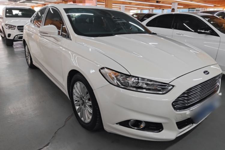 Used Ford Mondeo 2013 2.0L GTDi 200 Fashion Edition Front Right 45 Deg