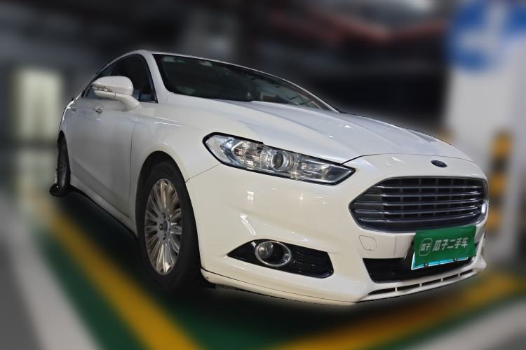 Used Ford Mondeo 2013 2.0L GTDi 200 Fashion Edition Front Right 45 Deg