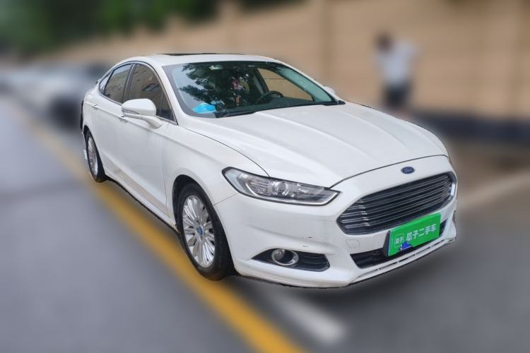 Used Ford Mondeo 2013 2.0L GTDi 200 Fashion Edition Front Right 45 Deg