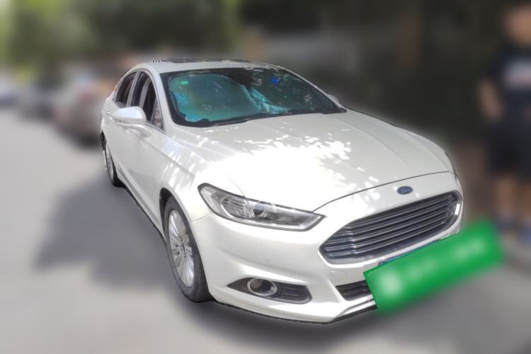Used Ford Mondeo 2013 2.0L GTDi 200 Fashion Edition Front Right 45 Deg