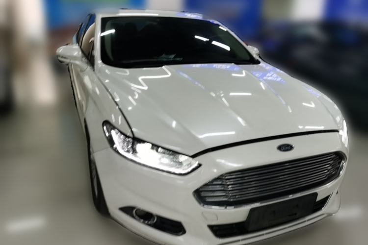 Used Ford Mondeo 2013 2.0L GTDi 200 Fashion Edition Front Right 45 Deg