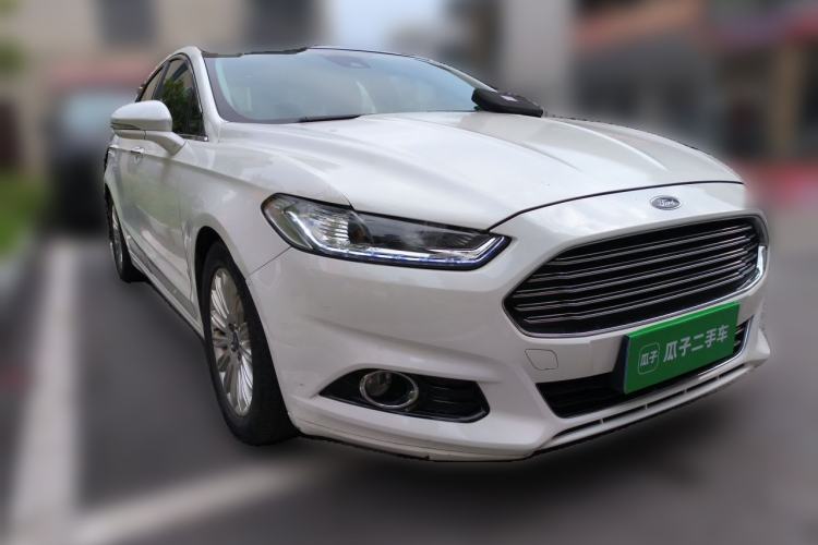 Used Ford Mondeo 2013 2.0L GTDi 200 Fashion Edition Front Right 45 Deg