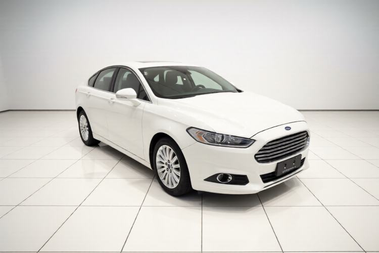 Used Ford Mondeo 2013 2.0L GTDi 200 Fashion Edition Front Right 45 Deg