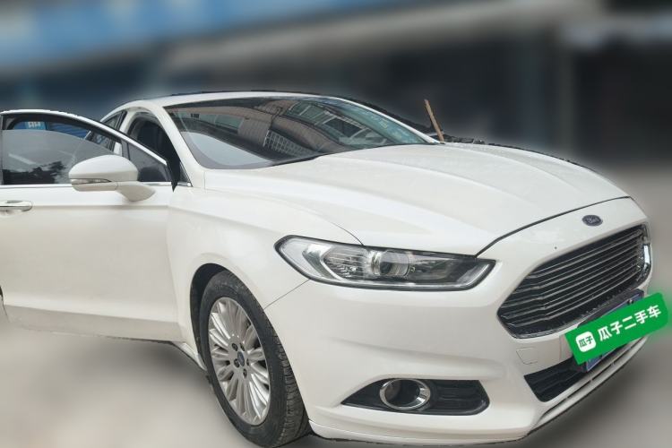 Used Ford Mondeo 2013 2.0L GTDi 200 Fashion Edition Front Right 45 Deg