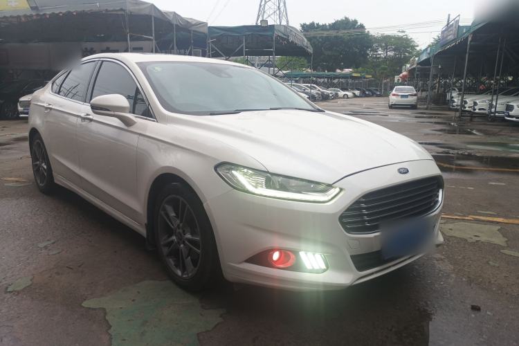 Used Ford Mondeo 2013 2.0L GTDi240 Luxury Sport Model Front Right 45 Deg