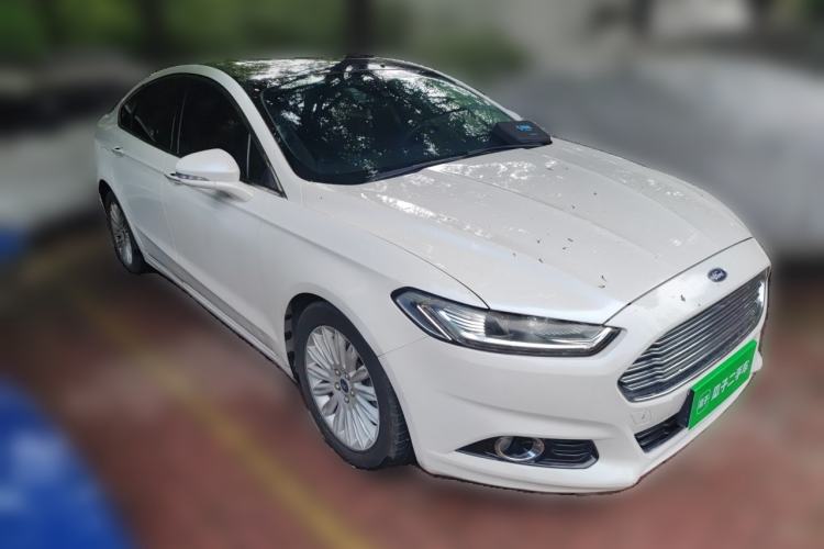 Used Ford Mondeo 2013 2.0L GTDi 200 Fashion Edition Front Right 45 Deg