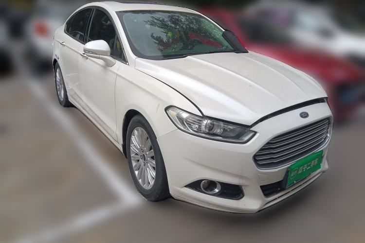 Used Ford Mondeo 2013 2.0L GTDi 200 Fashion Edition Front Right 45 Deg
