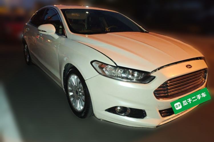 Used Ford Mondeo 2013 2.0L GTDi 200 Fashion Edition Front Right 45 Deg