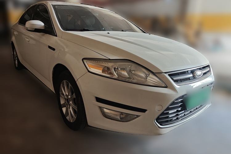 Used Ford Mondeo 2013 2.3L Fashion Edition Front Right 45 Deg