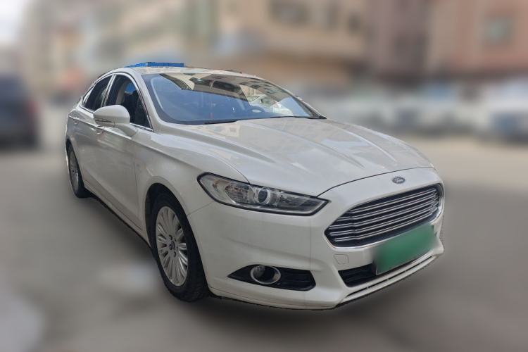 Used Ford Mondeo 2013 2.0L GTDi 200 Fashion Edition Front Right 45 Deg