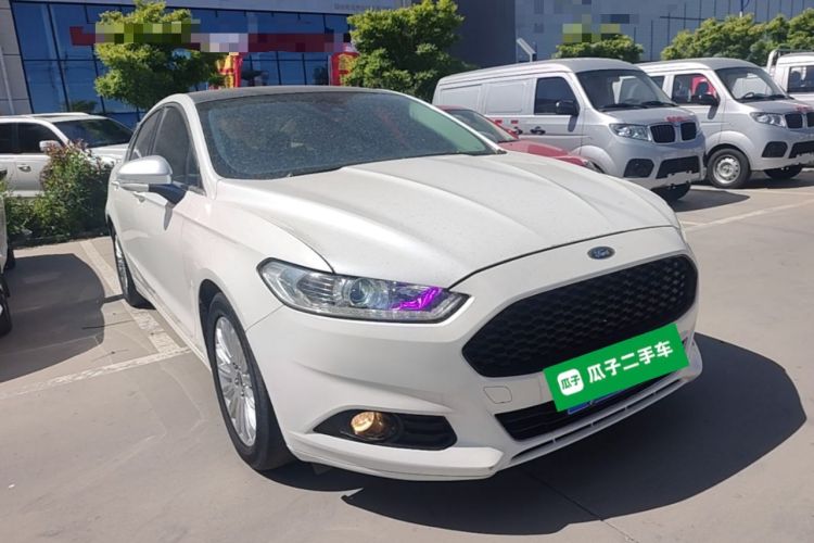 Used Ford Mondeo 2013 2.0L GTDi 200 Fashion Edition Front Right 45 Deg