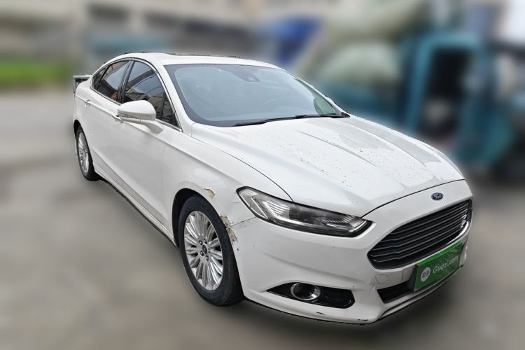 Used Ford Mondeo 2013 2.0L GTDi 200 Fashion Edition Front Right 45 Deg