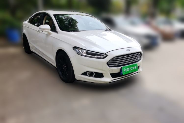Used Ford Mondeo 2013 2.0L GTDi 200 Fashion Edition Front Right 45 Deg