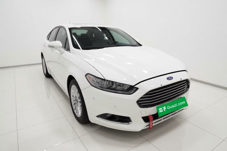 Used Ford Mondeo 2013 2.0L GTDi 200 Fashion Edition Front Right 45 Deg