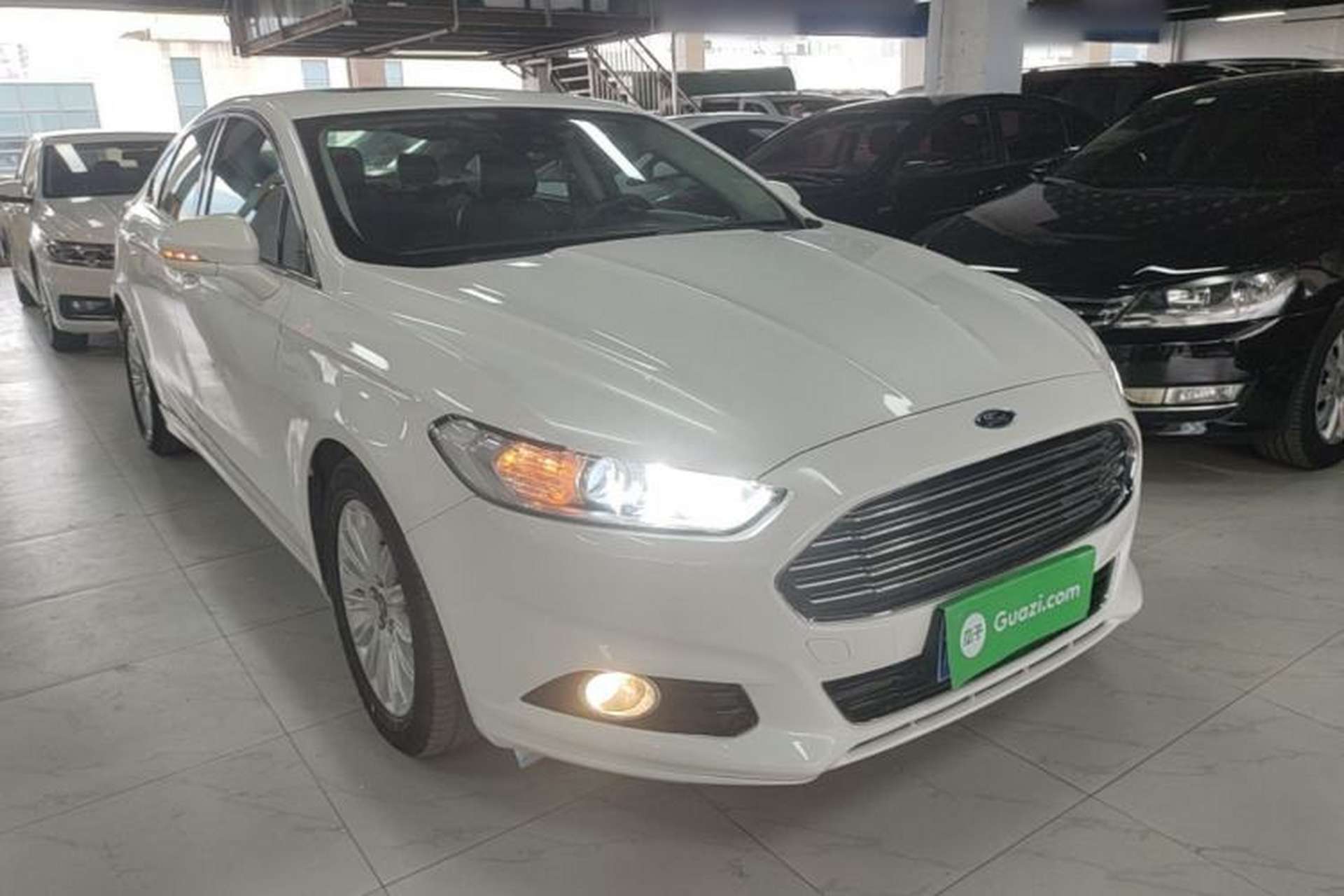 Used Ford Mondeo 2013 2.0L GTDi 200 Fashion Edition Front Right 45 Deg