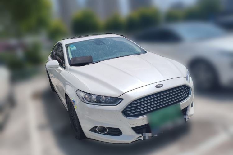 Used Ford Mondeo 2013 2.0L GTDi 200 Fashion Edition Front Right 45 Deg