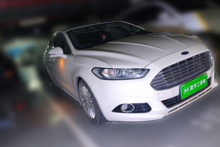 Used Ford Mondeo 2013 2.0L GTDi 200 Fashion Edition Front Right 45 Deg