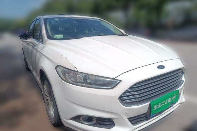Used Ford Mondeo 2013 2.0L GTDi 200 Fashion Edition Front Right 45 Deg