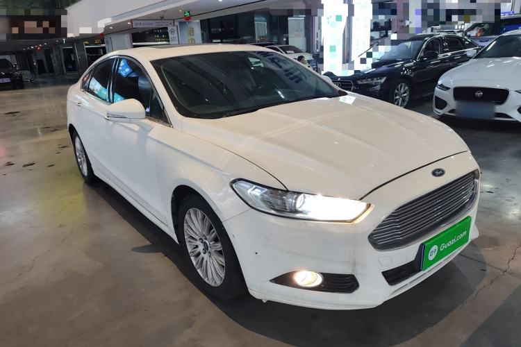 Used Ford Mondeo 2013 2.0L GTDi 200 Fashion Edition Front Right 45 Deg
