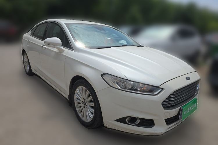 Used Ford Mondeo 2013 2.0L GTDi 200 Fashion Edition Front Right 45 Deg