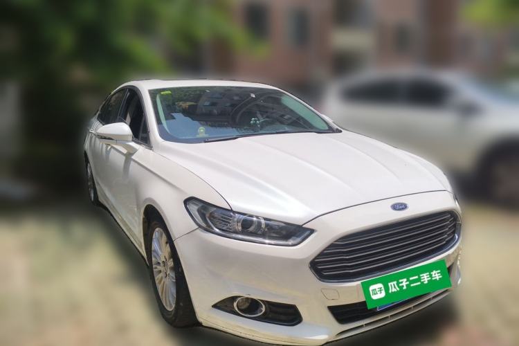Used Ford Mondeo 2013 2.0L GTDi 200 Fashion Edition Front Right 45 Deg
