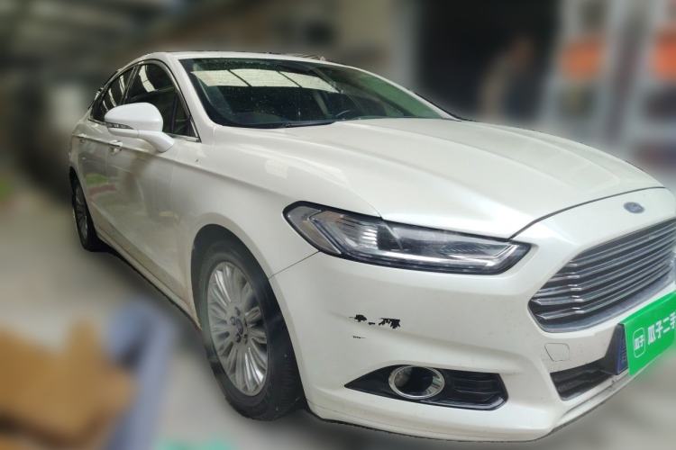 Used Ford Mondeo 2013 2.0L GTDi 200 Fashion Edition Front Right 45 Deg