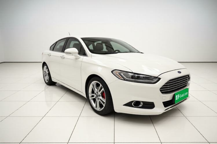 Used Ford Mondeo 2013 2.0L GTDi240 Luxury Sport Model Front Right 45 Deg