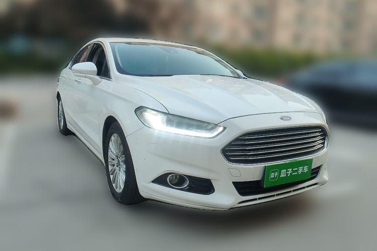 Used Ford Mondeo 2013 2.0L GTDi 200 Fashion Edition Front Right 45 Deg