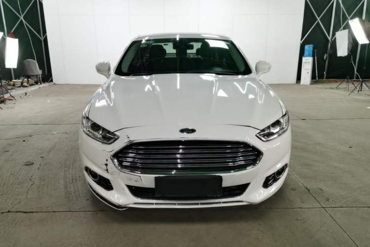 Used Ford Mondeo 2013 2.0L GTDi 200 Fashion Edition Front