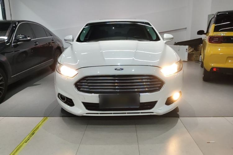 Used Ford Mondeo 2013 2.0L GTDi 200 Fashion Edition Front