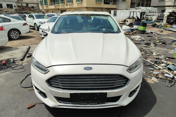 Used Ford Mondeo 2013 2.0L GTDi 200 Fashion Edition Front