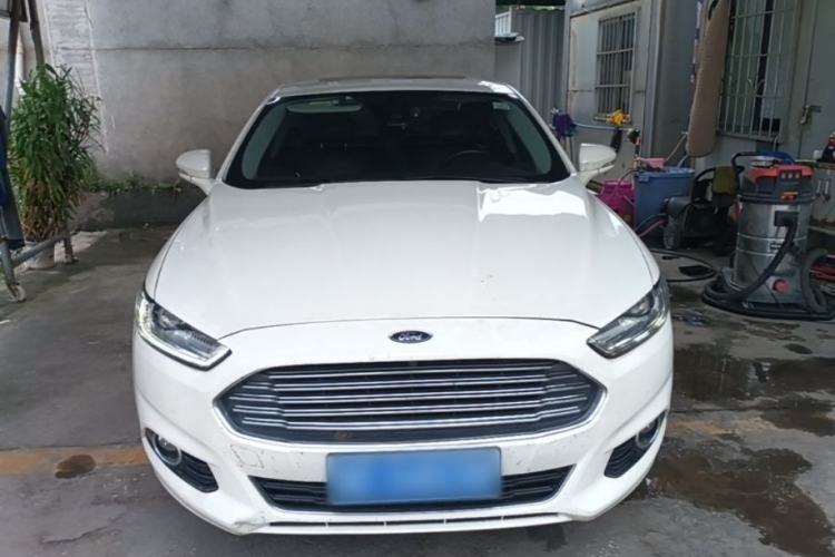 Used Ford Mondeo 2013 2.0L GTDi 200 Luxury Model Front