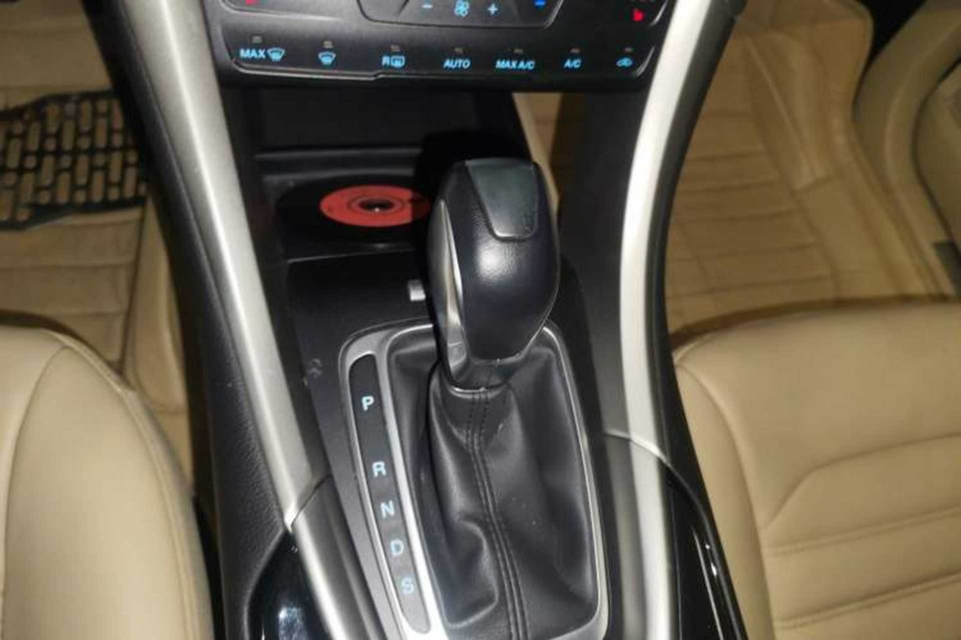Used Ford Mondeo 2013 2.0L GTDi 200 Luxury Model Gear Lever