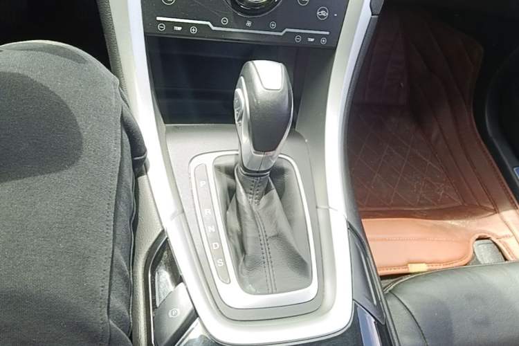 Used Ford Mondeo 2013 1.5L GTDi180 Fashion Edition Gear Lever