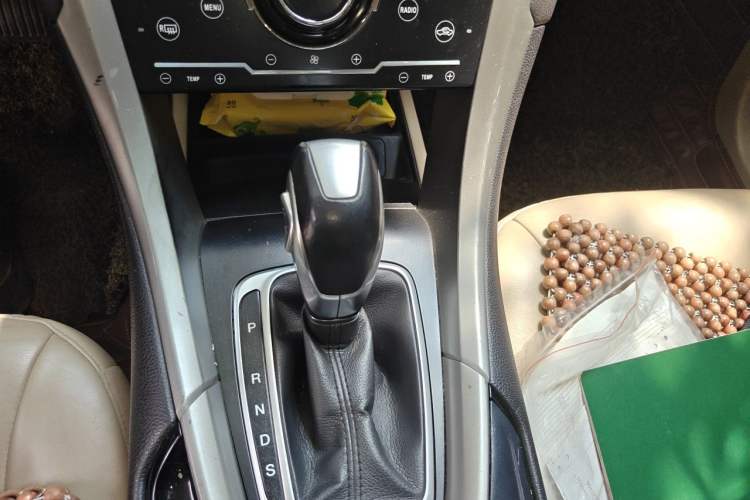 Used Ford Mondeo 2013 1.5L GTDi180 Fashion Edition Gear Lever