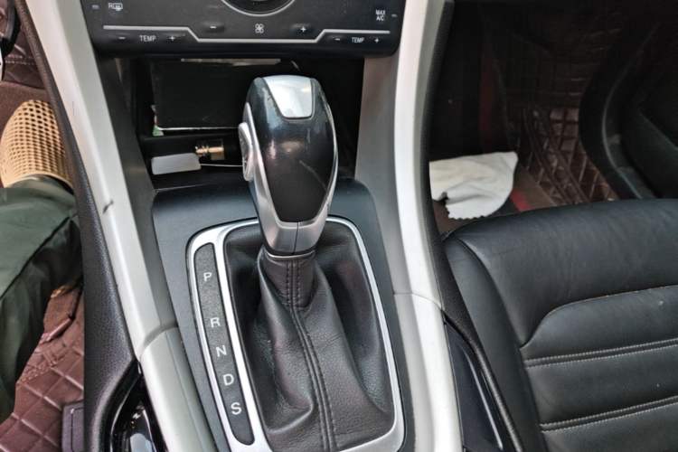 Used Ford Mondeo 2013 1.5L GTDi180 Fashion Edition Gear Lever