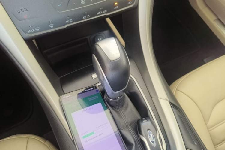 Used Ford Mondeo 2013 2.0L GTDi 200 Luxury Model Gear Lever