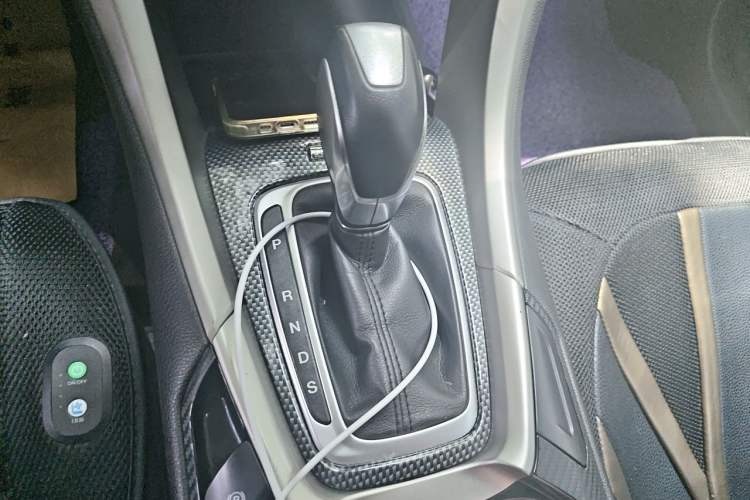Used Ford Mondeo 2013 2.0L GTDi 200 Fashion Edition Gear Lever