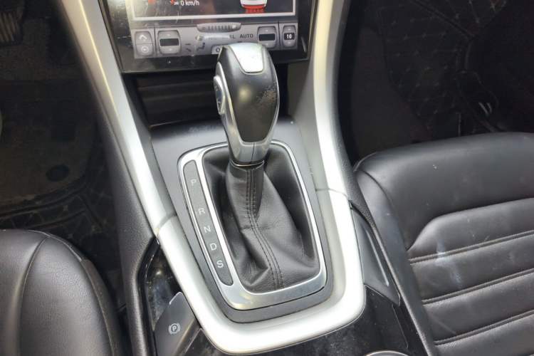 Used Ford Mondeo 2013 1.5L GTDi180 Fashion Edition Gear Lever