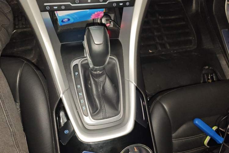 Used Ford Mondeo 2013 1.5L GTDi180 Fashion Edition Gear Lever