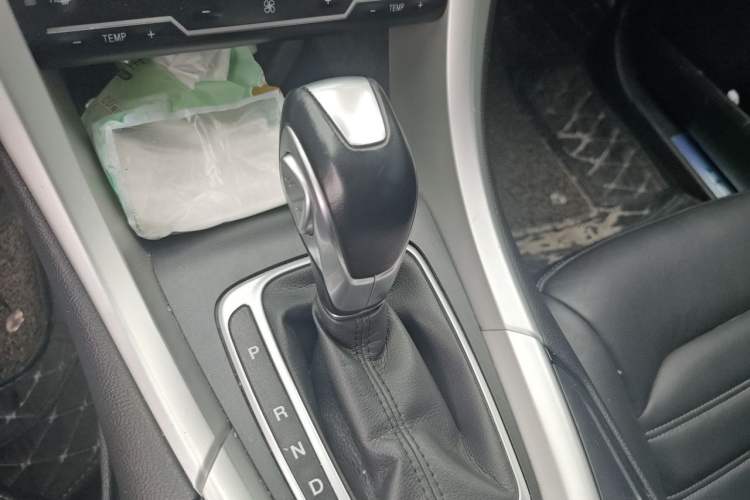 Used Ford Mondeo 2013 1.5L GTDi180 Fashion Edition Gear Lever