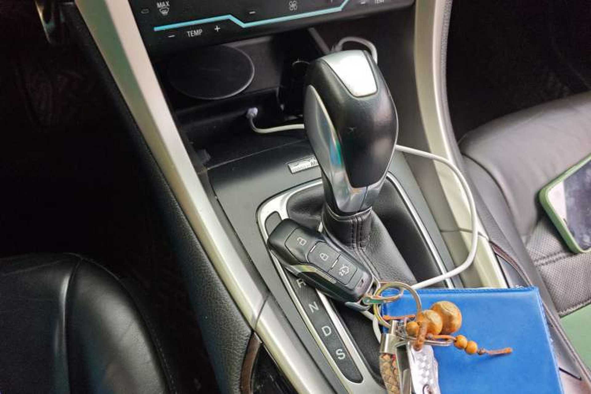 Used Ford Mondeo 2013 2.0L GTDi240 Flagship Edition Gear Lever