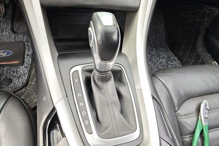 Used Ford Mondeo 2013 1.5L GTDi180 Fashion Edition Gear Lever