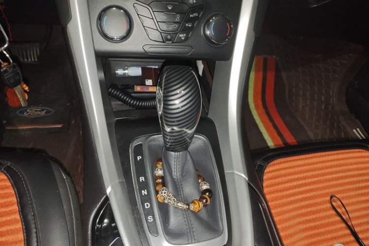 Used Ford Mondeo 2013 1.5L GTDi180 Fashion Edition Gear Lever