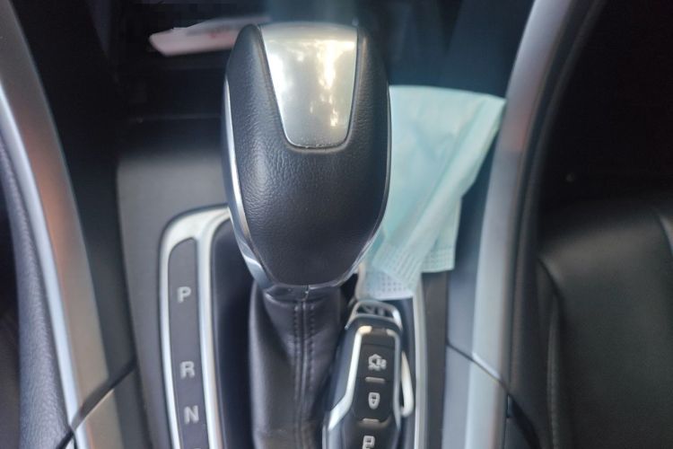 Used Ford Mondeo 2013 2.0L GTDi240 Luxury Sport Model Gear Lever