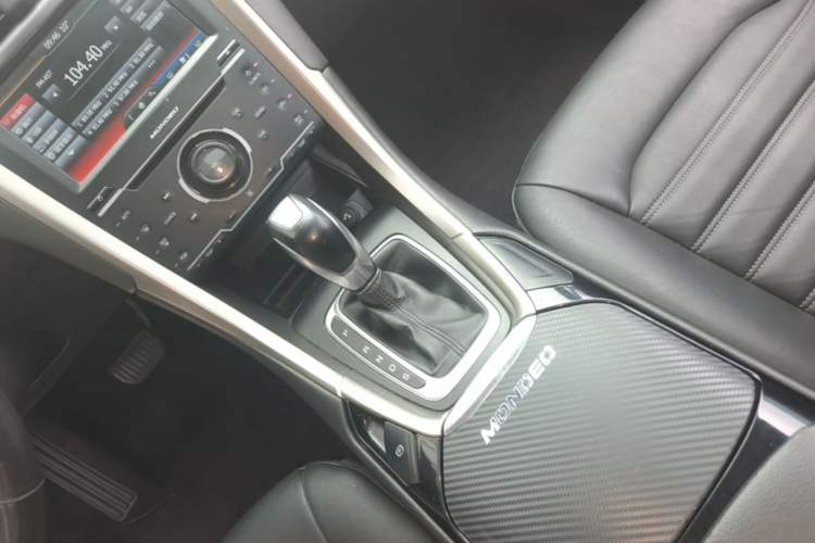 Used Ford Mondeo 2013 2.0L GTDi 200 Fashion Edition Gear Lever