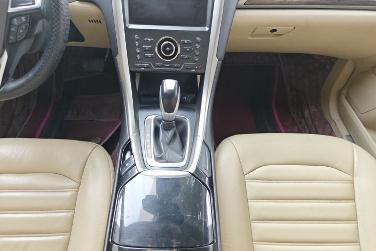 Used Ford Mondeo 2013 2.0L GTDi 200 Luxury Model Gear Lever