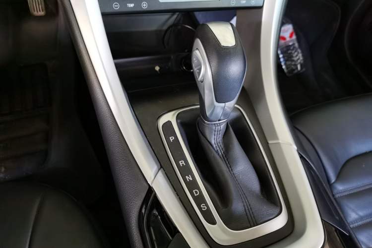 Used Ford Mondeo 2013 1.5L GTDi180 Fashion Edition Gear Lever