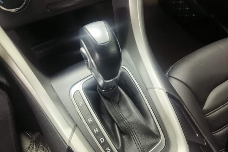 Used Ford Mondeo 2013 1.5L GTDi180 Fashion Edition Gear Lever
